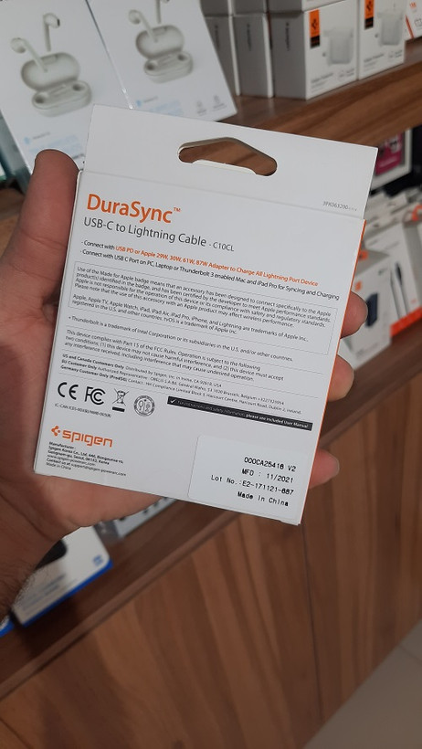 کابل USB-C به لایتنینگ اسپیگن DuraSync